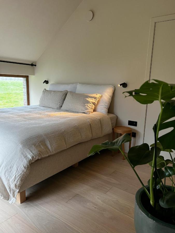 Bloemendale Guesthouse บรูจส์ ภายนอก รูปภาพ